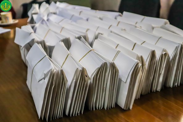 توزيع المساعدات النقدية